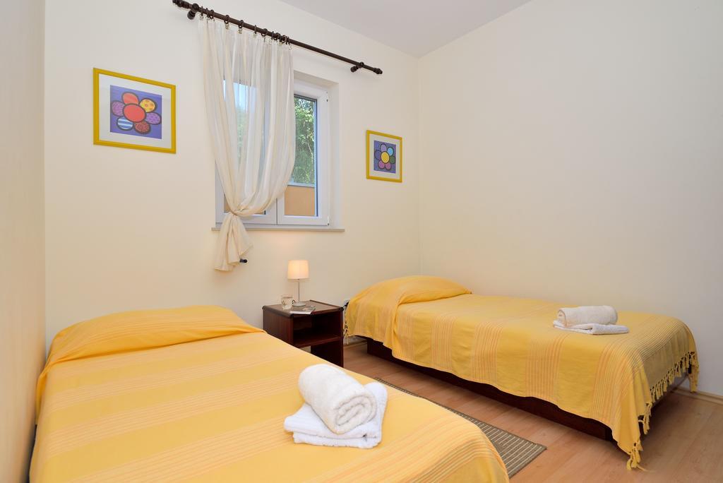 Apartment Andrea Sveta Marina Стая снимка